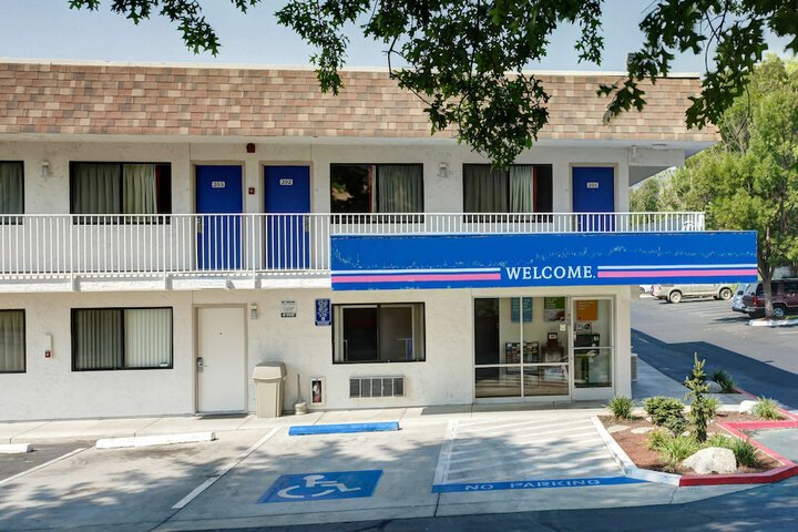 Motel 6 Grants Pass OR