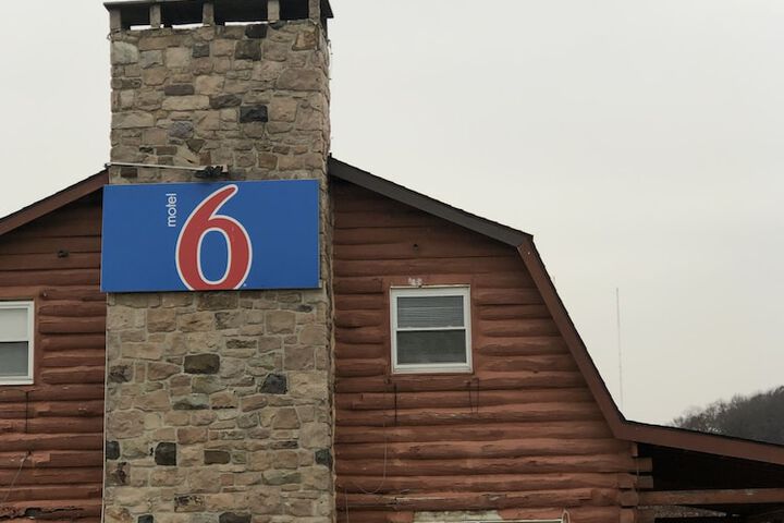 Motel 6 Shartlesville PA