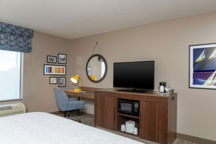 Room 17 of 36