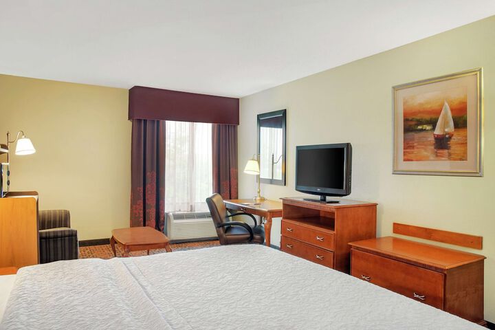Room 17 of 27