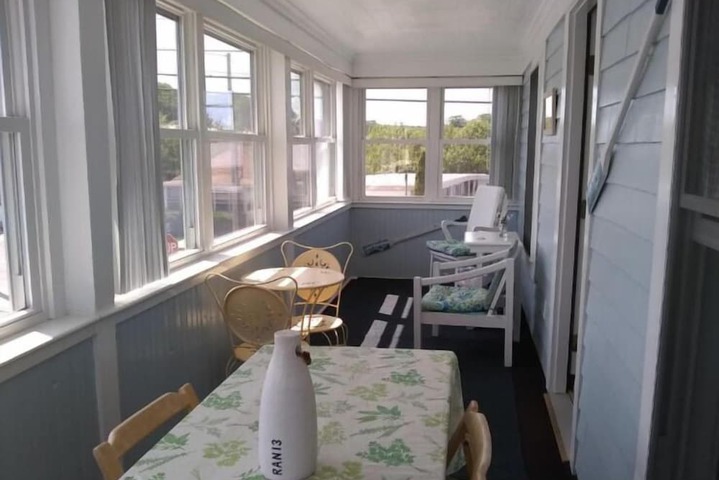 Room 30 of 96