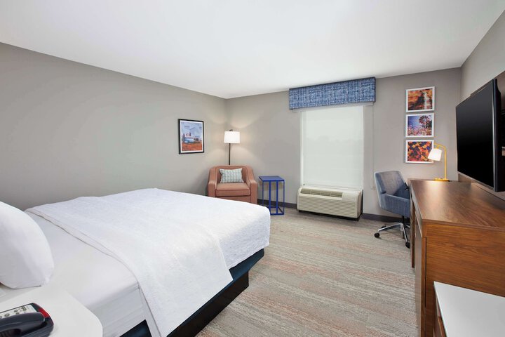 Hampton Inn Clinton IA