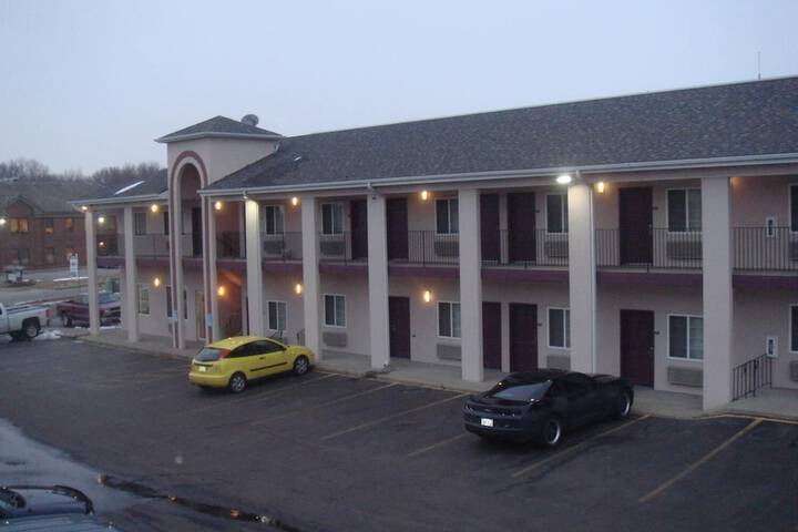 Hotel 5 of 27