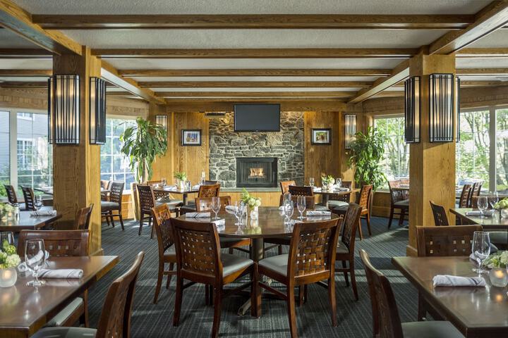 Dining 56 of 66
