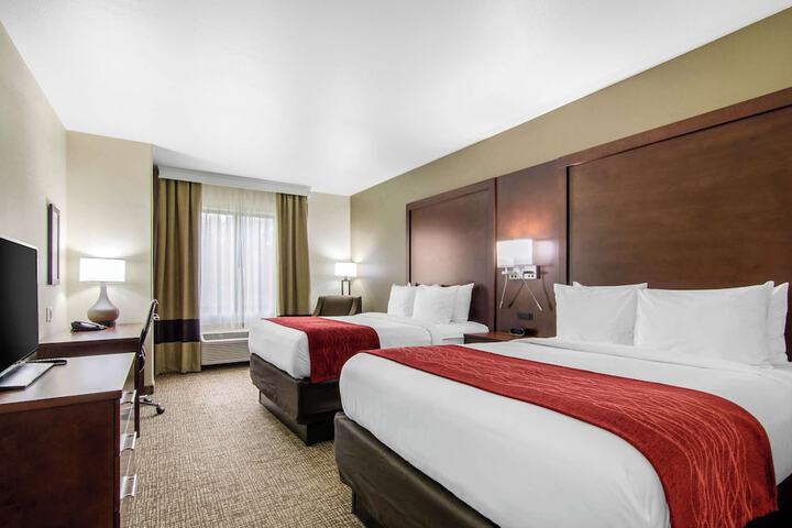 Comfort Inn & Suites Shawnee - Kansas City
