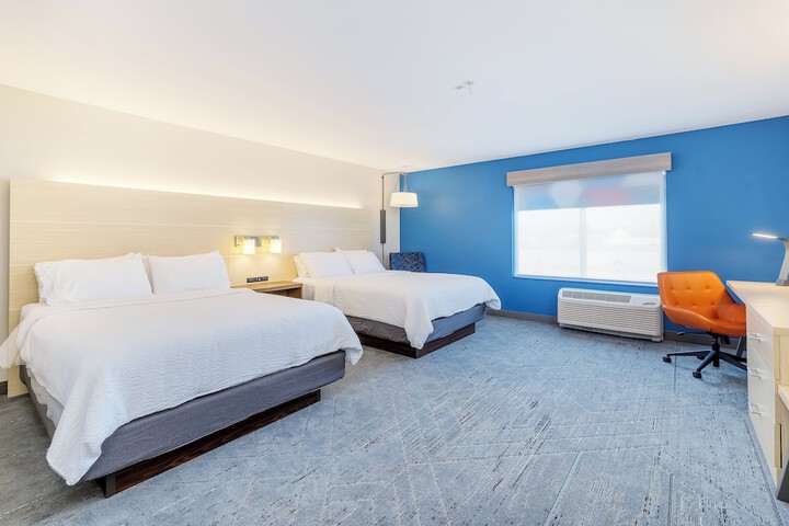Holiday Inn Express & Suites Medford by IHG