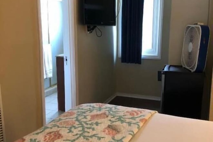 Room 23 of 44