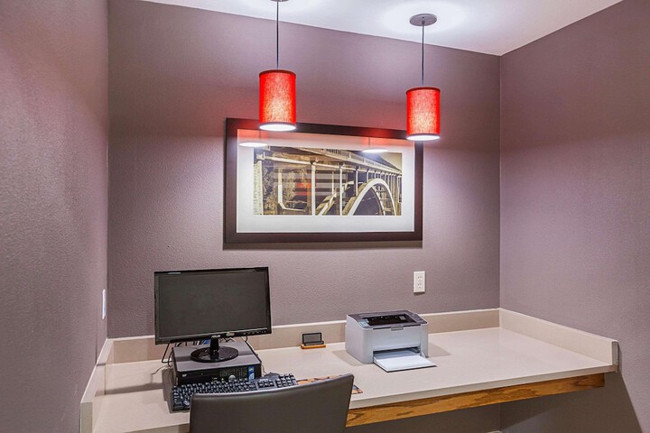 Business Center 42 of 42