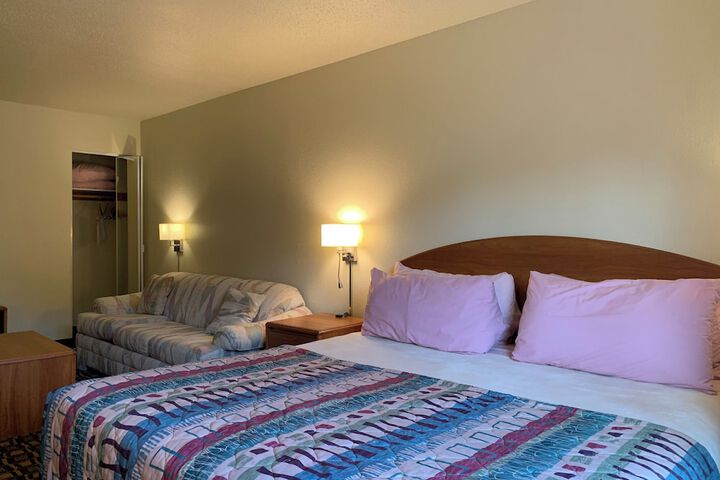 Room 14 of 25