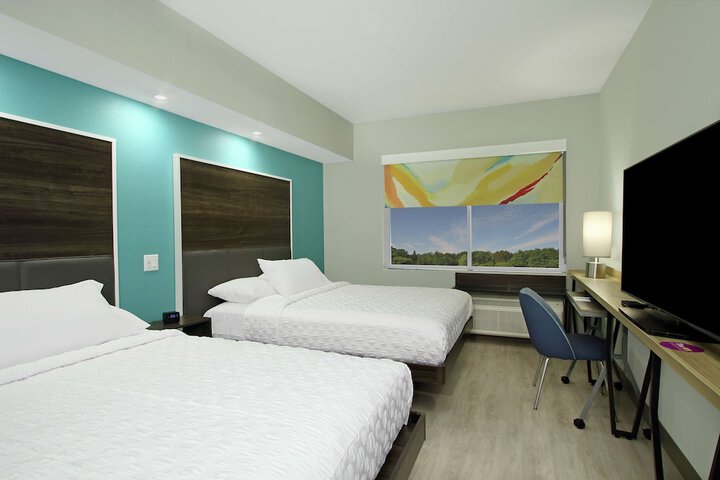 Room 12 of 34