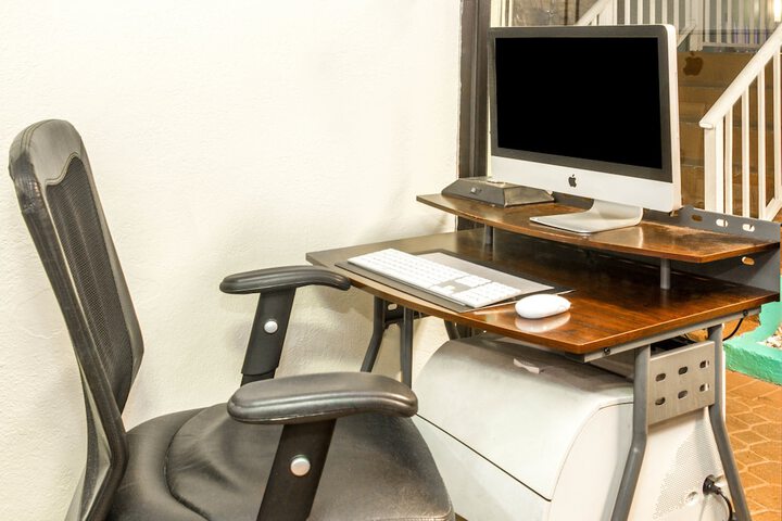 Business Center 46 of 47
