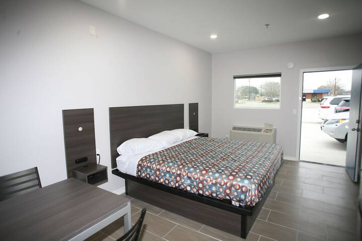 Room 8 of 21