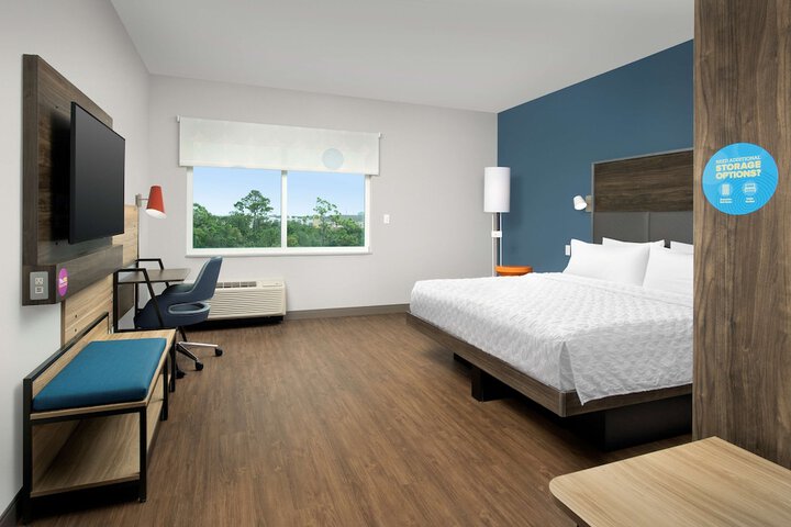 Room 15 of 40