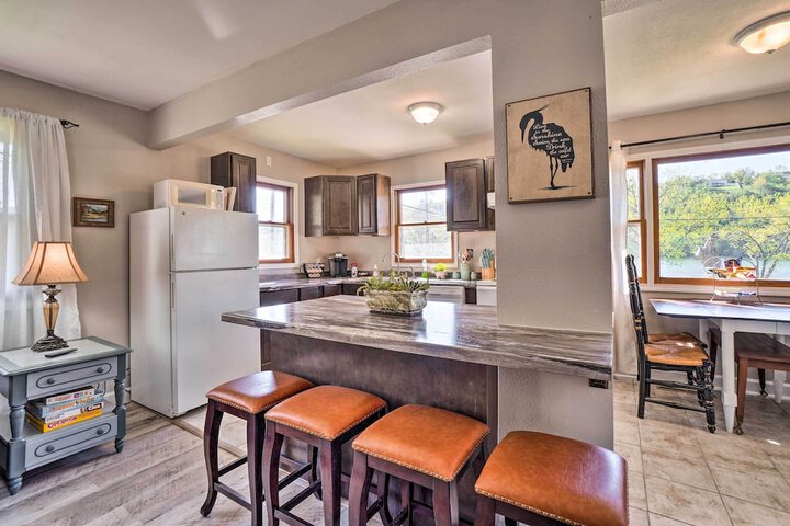 Rockaway Beach House w / Fire Pit & River View!