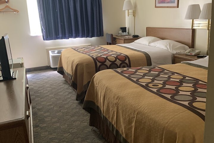 Room 15 of 32