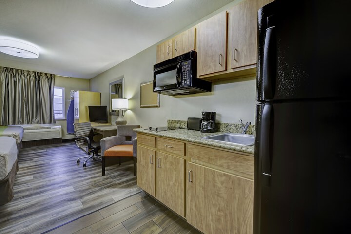 Room 15 of 23