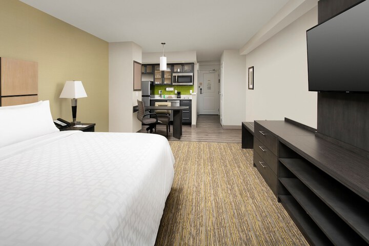 Room 20 of 33