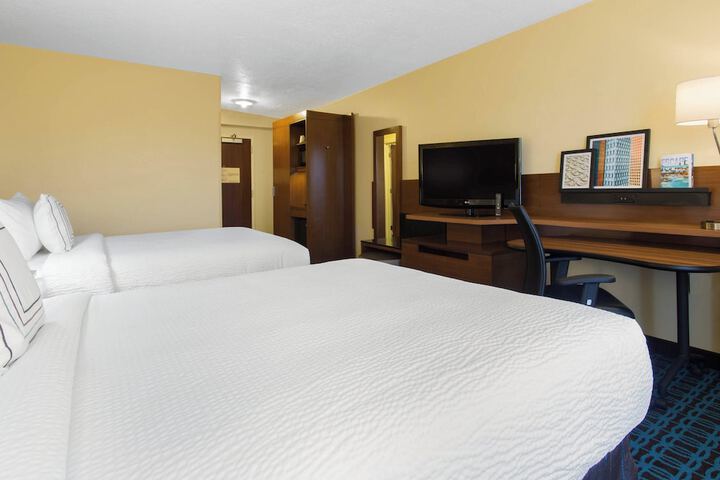 Room 15 of 28