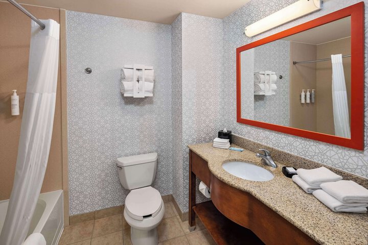 Room 21 of 28