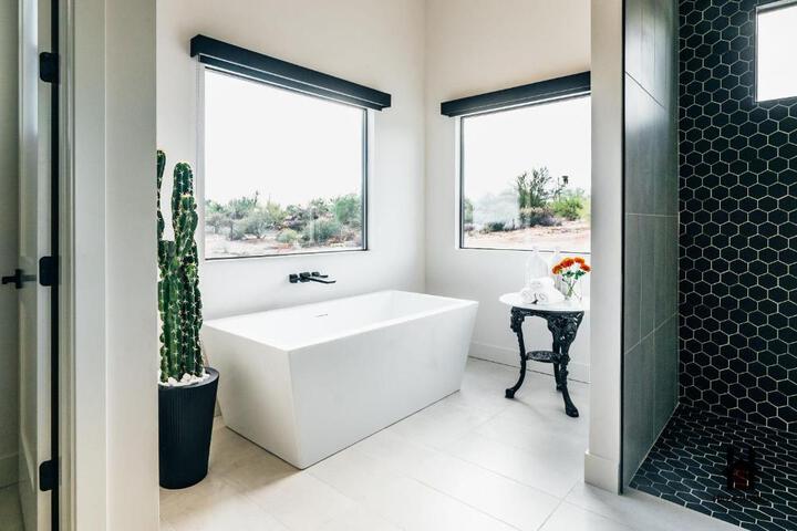 Peaceful Getaway to a New Custom-Built Luxury Home