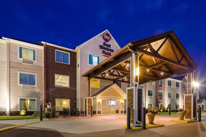 Hotel 2 of 39