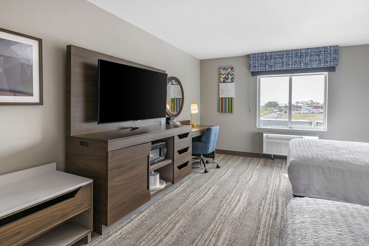 Room 8 of 27