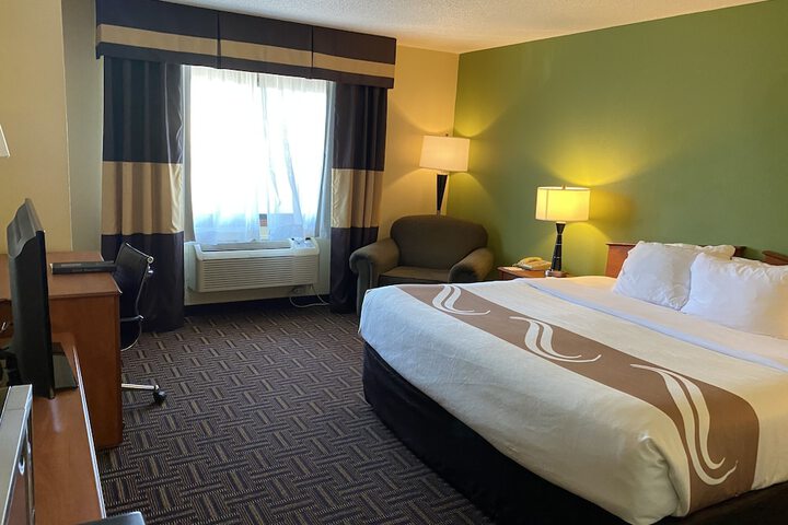 Room 16 of 44