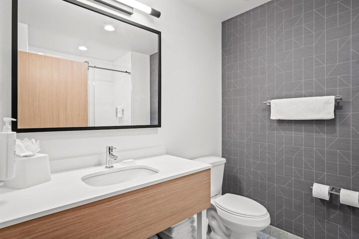 Spark by Hilton Garland Dallas East
