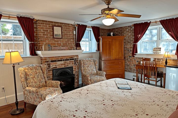 Room 30 of 46