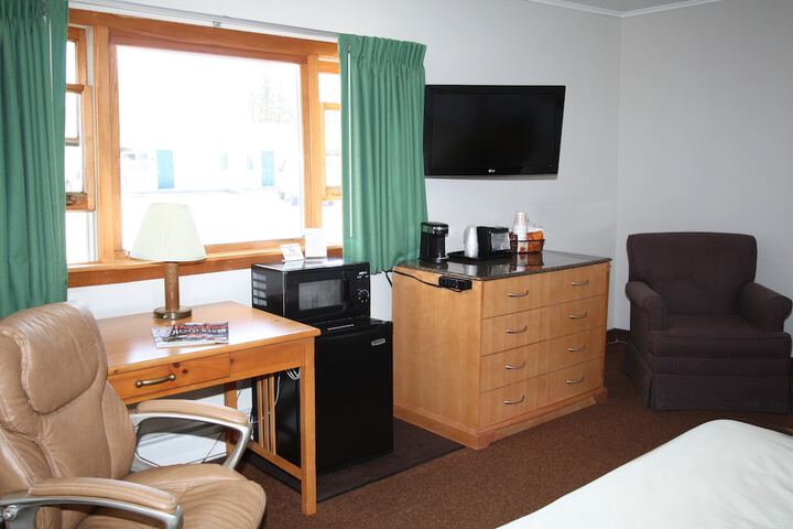 Room 4 of 15