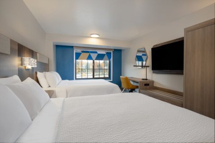 Room 131 of 245