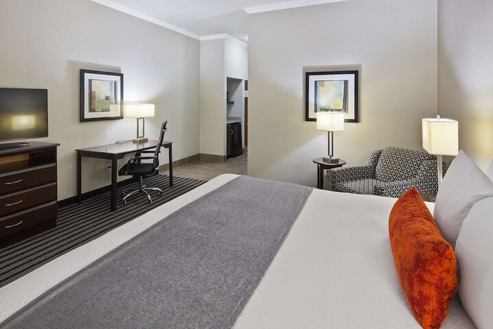 Room 11 of 26