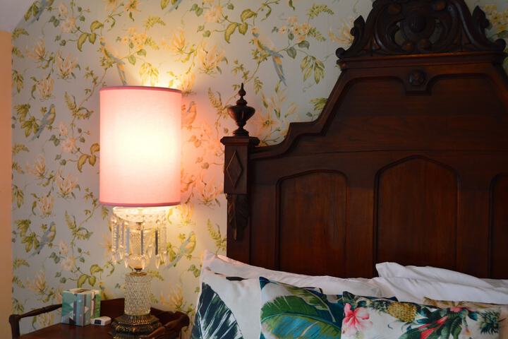 Room 12 of 35