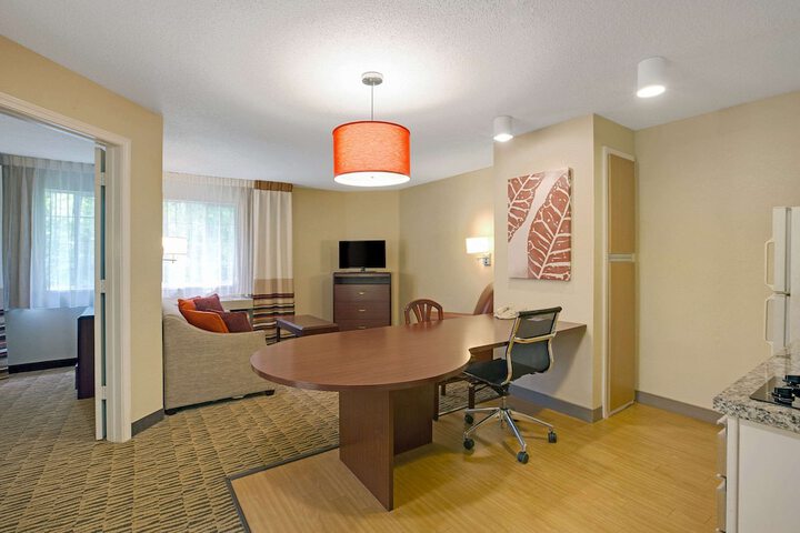 Room 16 of 30