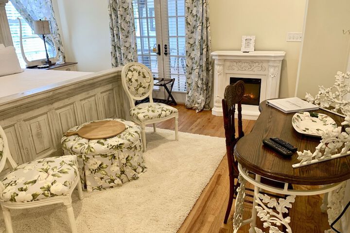 Room 7 of 47