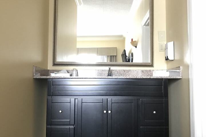 Asbury Inn & Suites