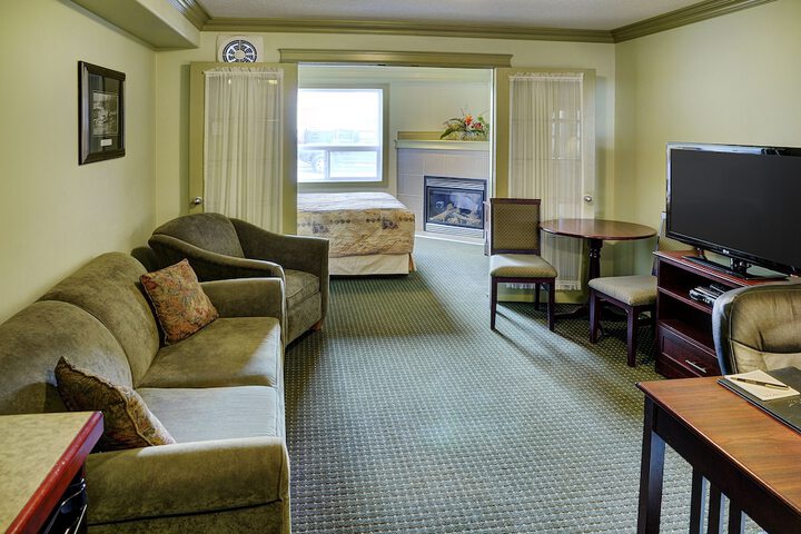 Room 5 of 13