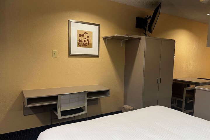 Room 19 of 29