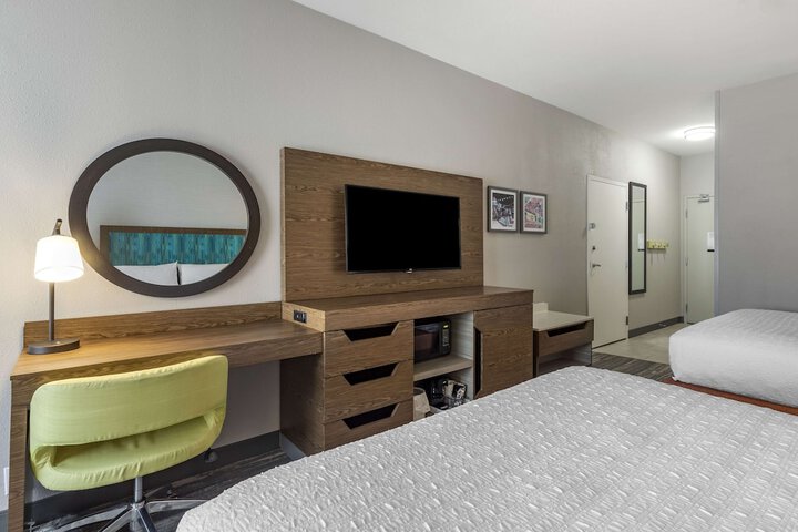 Room 11 of 41