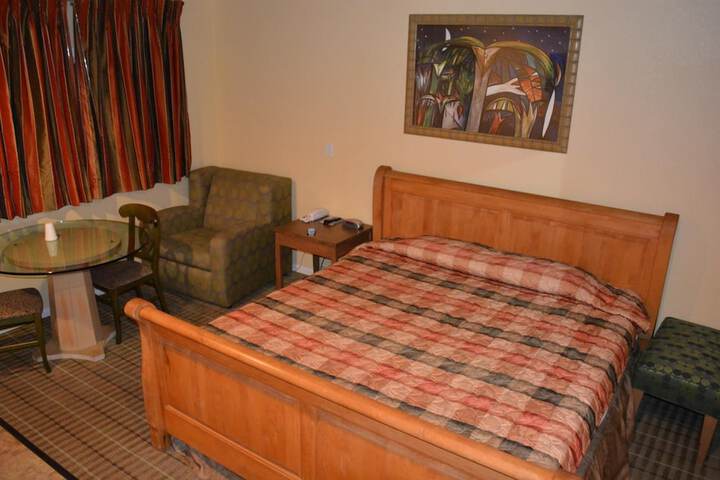 Room 28 of 60