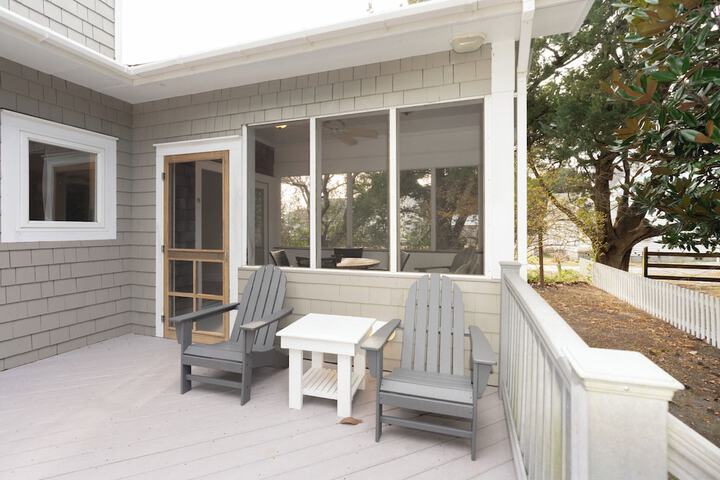 Ocracoke Harbor Inn