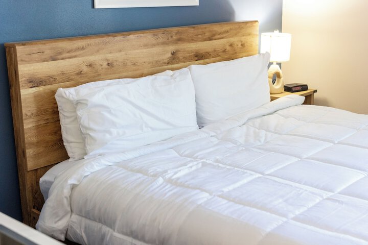 Nisswa Hotel and Suites