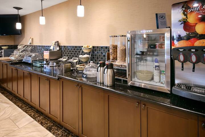 Breakfast/Coffee Service 33 of 42