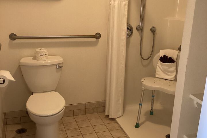 Room 11 of 68