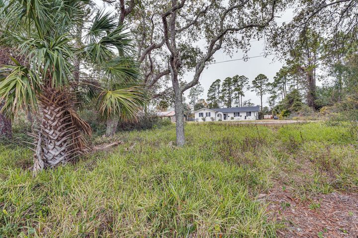 Steps to Beach: Carrabelle Family Home w / Patio!