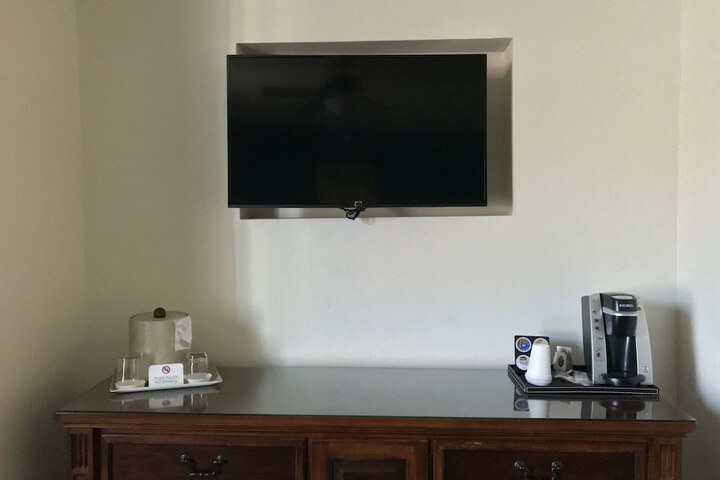 Room 15 of 65