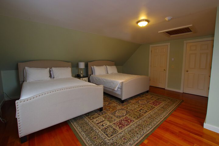 Room 42 of 59