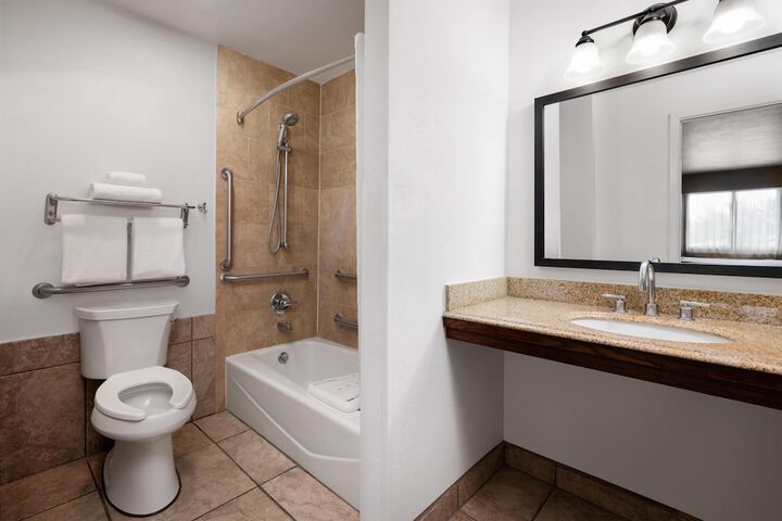 Best Western Discovery Inn