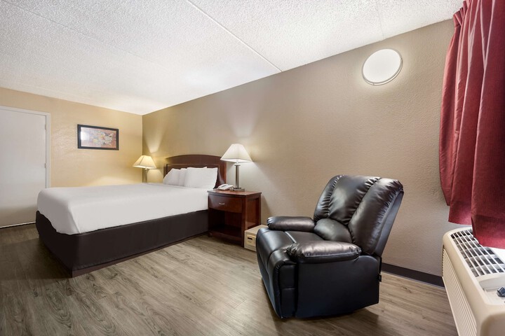 Room 15 of 49