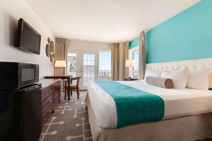 Room 21 of 33